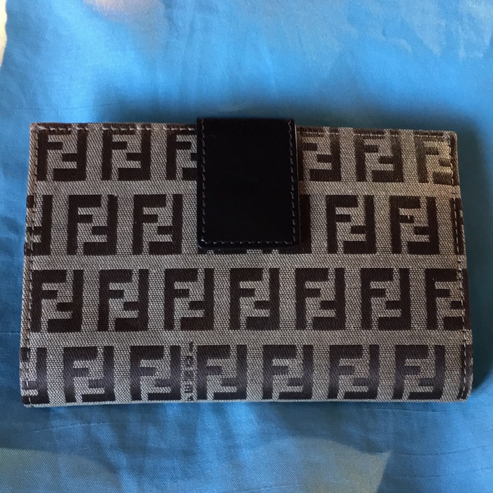 Authentic brand new Fendi bifold wallet